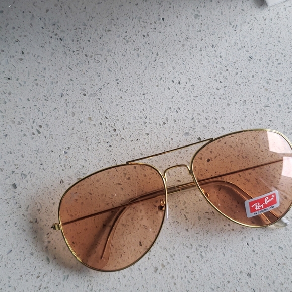 Ray-Ban Accessories - 🐶just in!🐶Ray ban aviator sunglasses